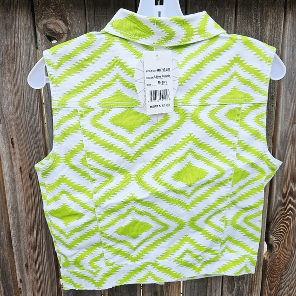 Cristal Vogue Green and White Geometric Vest Girls Size M - Picture 10 of 15